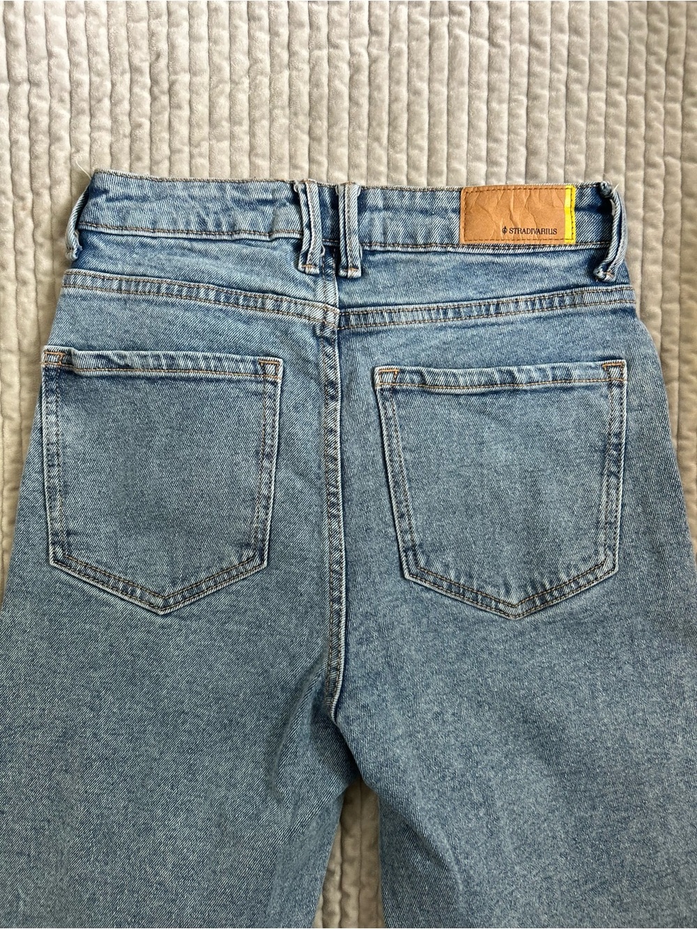 Stradivarius Light Blue High-Waist Mom Jeans - Worn Twice